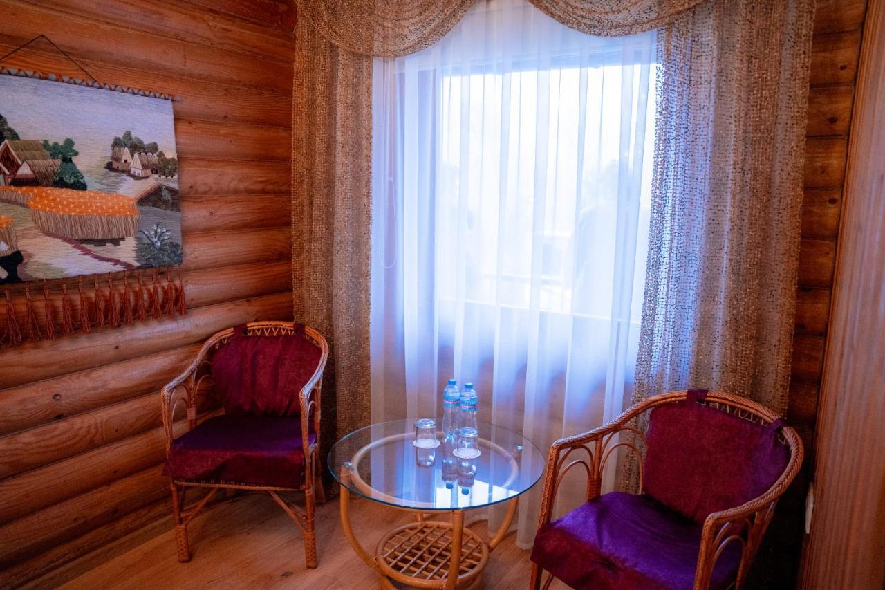 Gostiniy Dvor Non-Stop Hotel Herson Exterior foto
