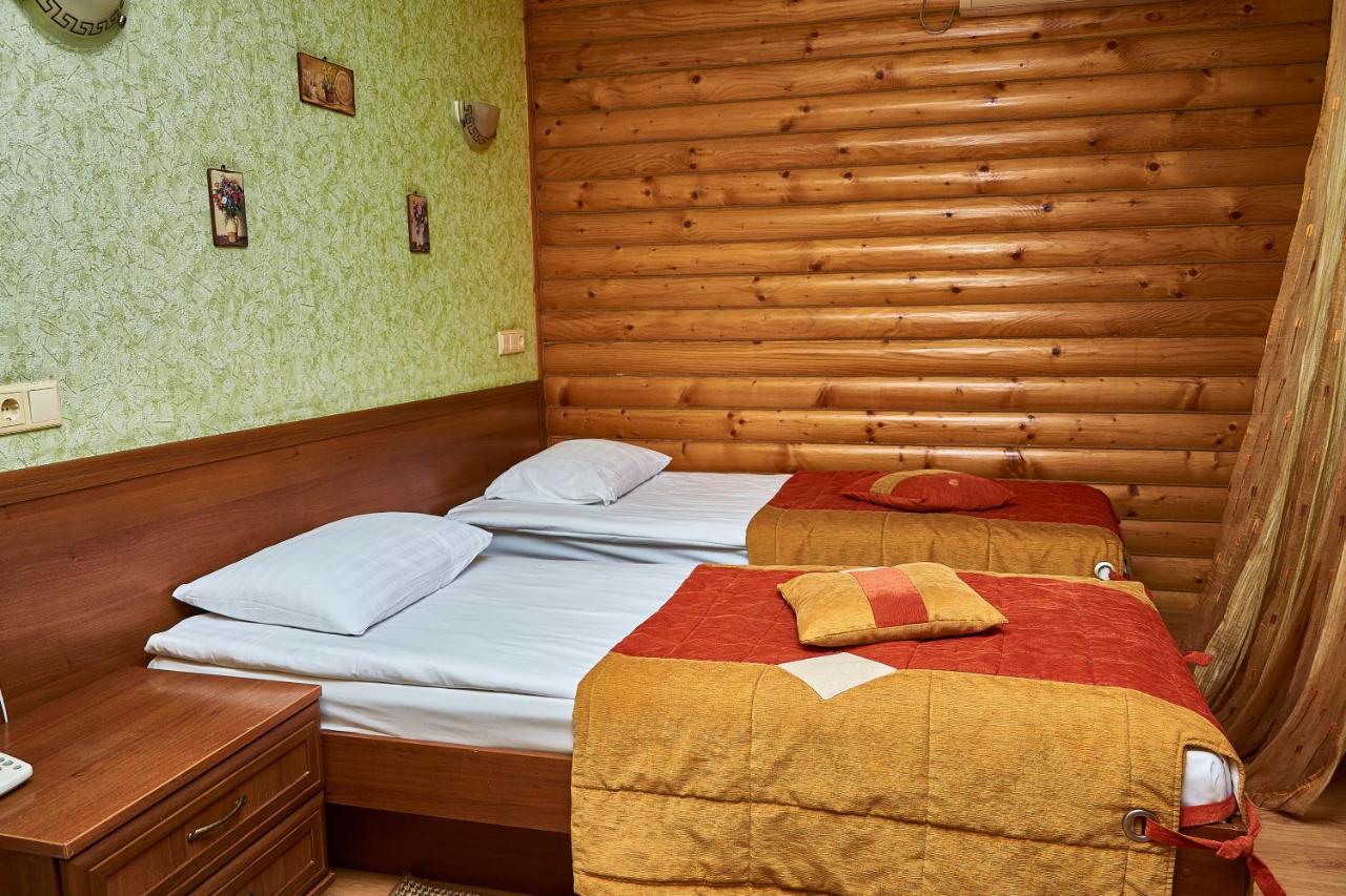 Gostiniy Dvor Non-Stop Hotel Herson Exterior foto