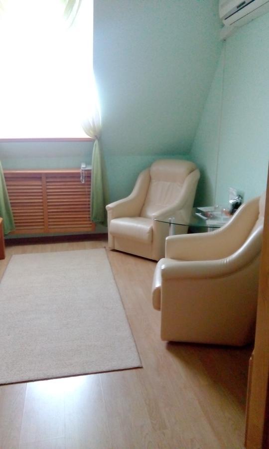 Gostiniy Dvor Non-Stop Hotel Herson Exterior foto