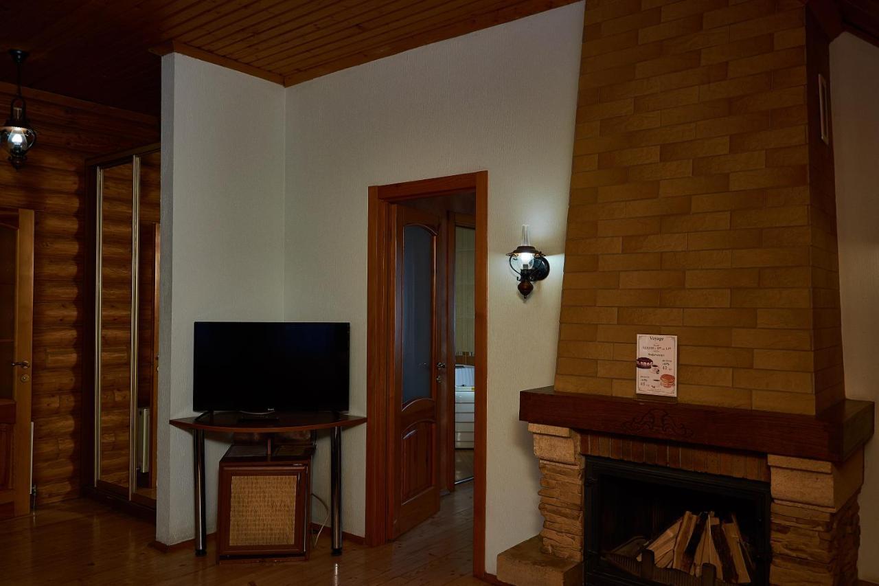 Gostiniy Dvor Non-Stop Hotel Herson Exterior foto