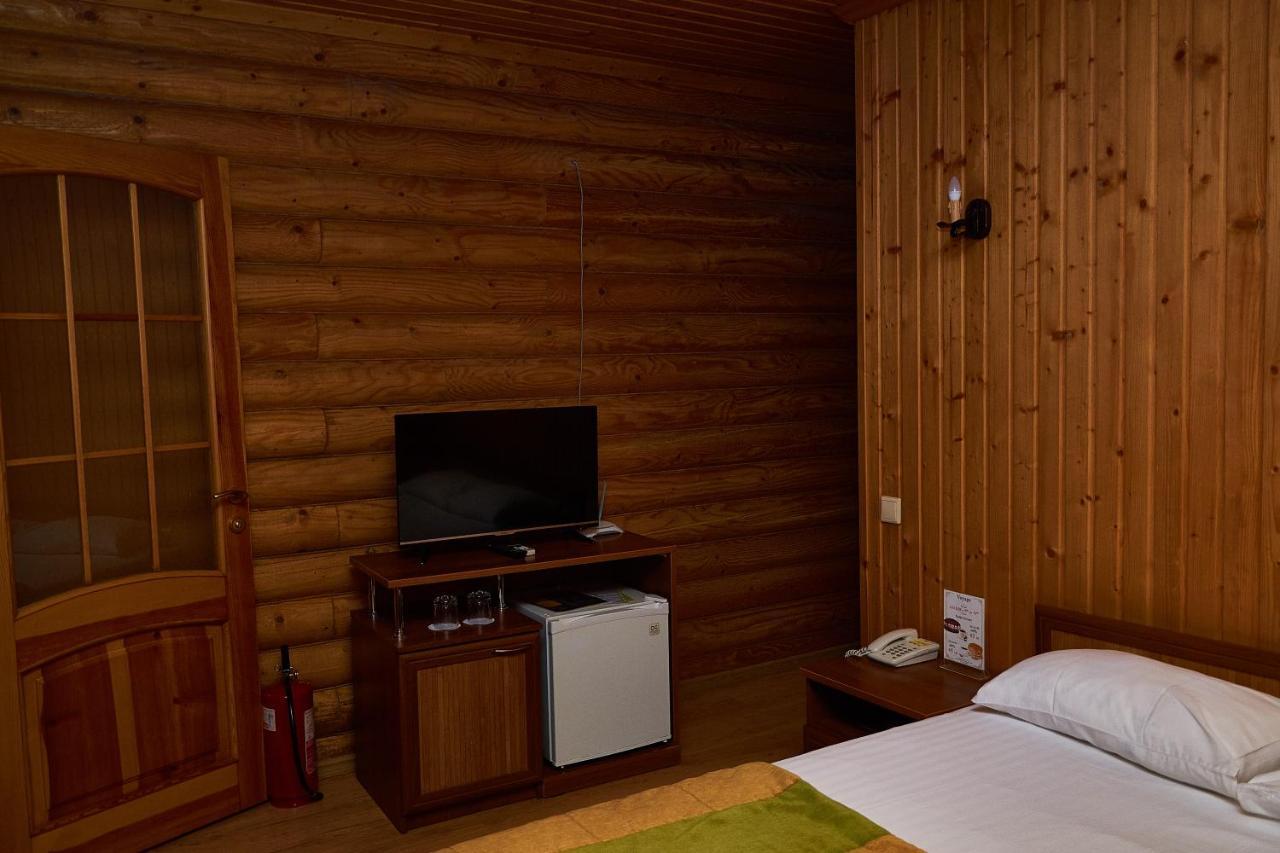 Gostiniy Dvor Non-Stop Hotel Herson Exterior foto